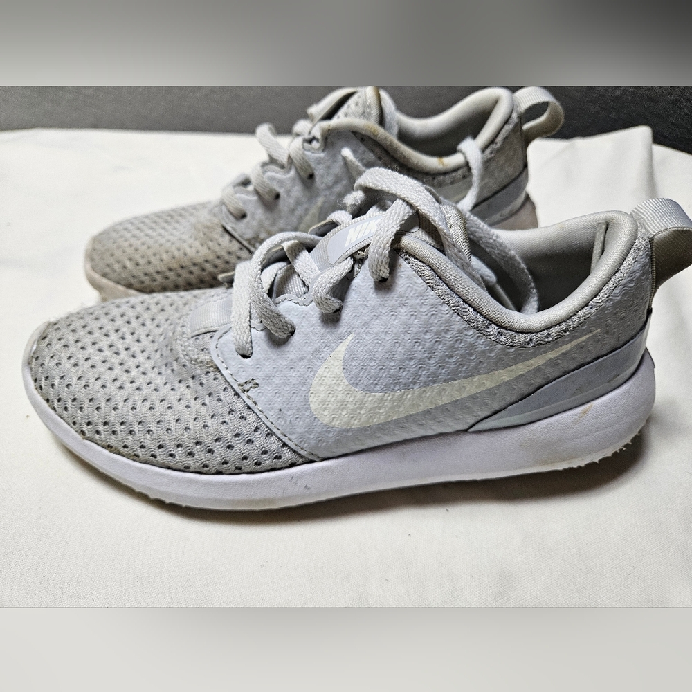 Nike Kids Gray Golf Shoes